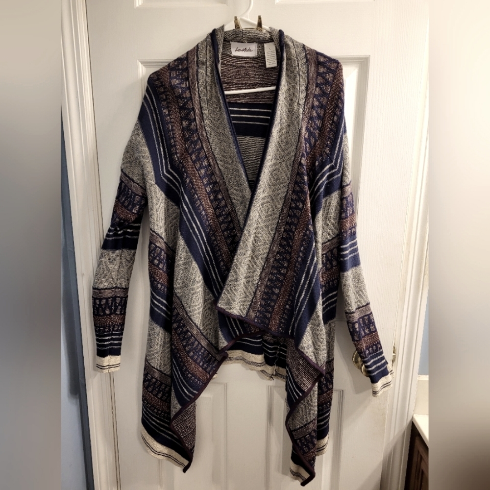 Sweater, L but is roomy, Navy & Gray,